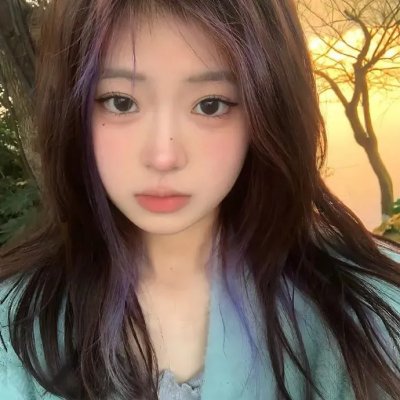 森林里的熊先生冬眠中